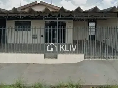 Casa com 3 quartos em Centro