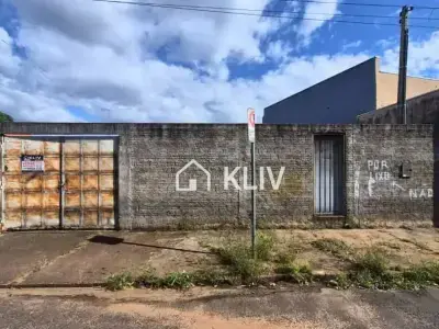 Lote / Terreno com 0 quartos em Vila Athaide