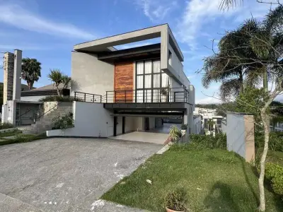 Casa de Condomínio com 4 quartos em Cidade Parquelandia