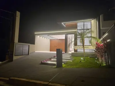 Casa de Condomínio com 3 quartos em Parque Residencial Itapeti