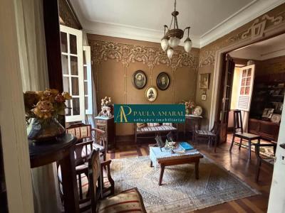 Casa com 8 quartos em Lourdes