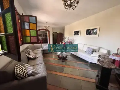 Casa com 7 quartos em Barro Preto