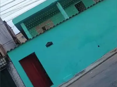 Casa com 3 quartos em Candelária, Belo Horizonte - 450m²