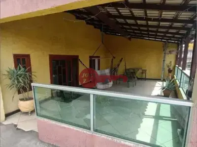 Prédio com 3 quartos em Vila Feliz, Contagem - 300m²