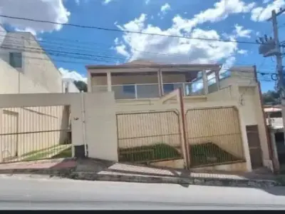 Casa de Condomínio com 4 quartos em São João, Betim - 209m²