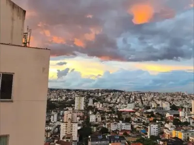 Apartamento com 2 quartos em Nova Suíssa, Belo Horizonte - 48m²