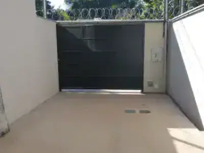 Casa Geminada com 2 quartos em Parque Xangri-Lá, Contagem - 80m²