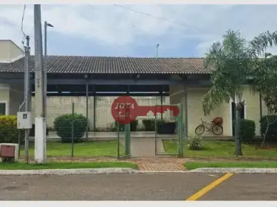 Casa de Condomínio com 3 quartos em Jardim Decolores, Trindade - 81m²