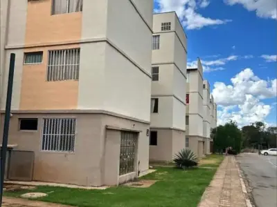 Apartamento com 2 quartos em Conjunto Vera Cruz, Goiânia - 42m²