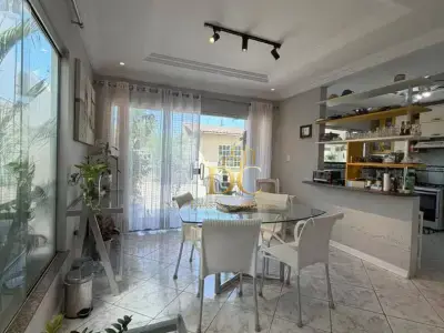 Imóveis em Flores