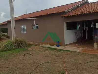 Sítio com 3 quartos em Área Rural de Marinópolis