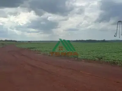 Fazenda com 0 quartos em Zona Rural