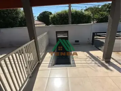 Casa com 3 quartos em Jardim Oiti