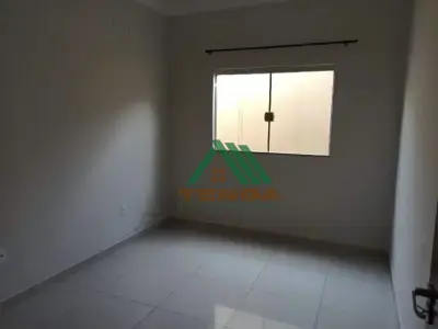 Sobrado com 3 quartos em Residencial Paineiras II