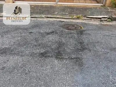 Sobrado com 3 quartos em Rio Pequeno