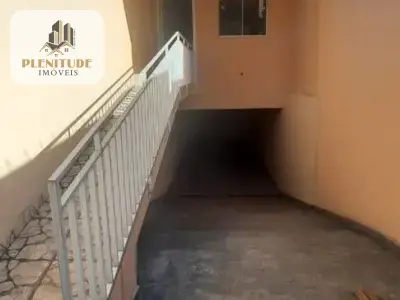 Sobrado com 3 quartos em Rio Pequeno