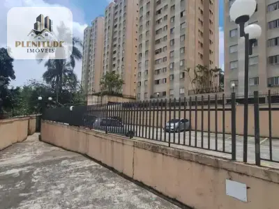 Apartamento com 2 quartos em Jardim Cláudia
