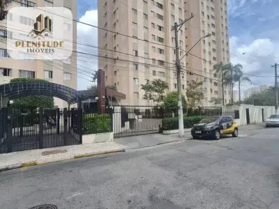 Apartamento com 2 quartos em Jardim Cláudia