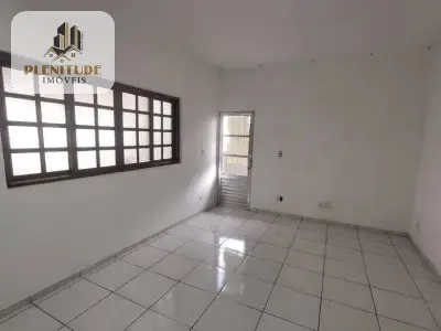 Casa com 3 quartos em Jardim Pinheiros