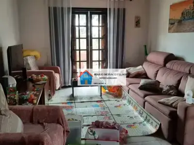 Casa com 3 quartos em Jardim Novo Embu, Embu das Artes - 206m²