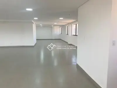 Sala / Conjunto com 0 quartos em Campo Alegre, Conselheiro Lafaiete - 200m²