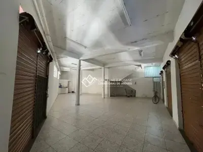Loja com 0 quartos em Areal, Conselheiro Lafaiete - 105m²
