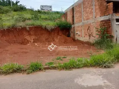 Lote / Terreno com 0 quartos em Real de Queluz, Conselheiro Lafaiete - 300m²