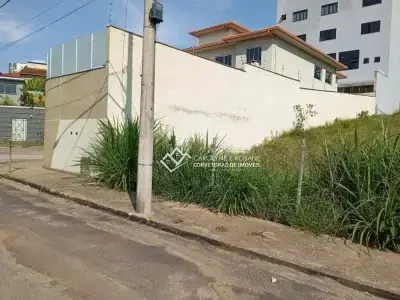 Lote / Terreno com 0 quartos em Recanto dos Colibris, Conselheiro Lafaiete - 384m²