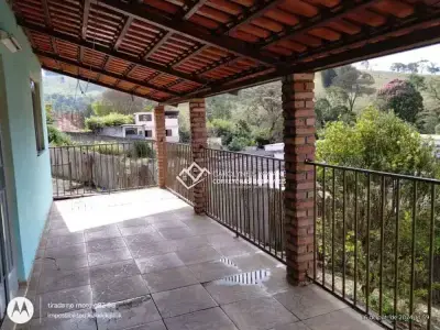 Casa com 3 quartos em Barreira, Conselheiro Lafaiete - 80m²