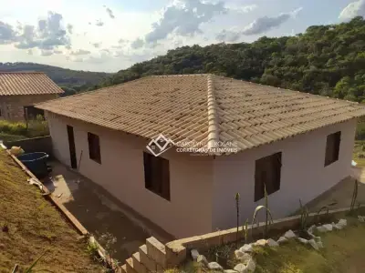 Chácara com 4 quartos em São Caetano, Contagem - 2000m²