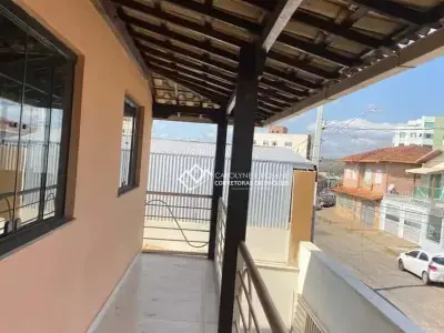 Casa com 4 quartos em Arcádia, Conselheiro Lafaiete - 290m²