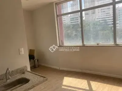 Sala / Conjunto com 0 quartos em Centro, Conselheiro Lafaiete - 25m²
