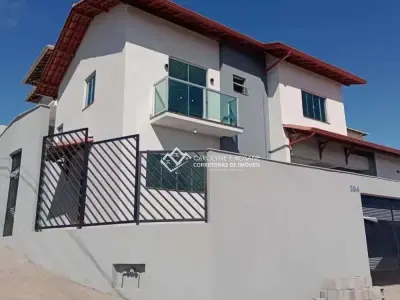 Casa com 3 quartos em Novo Horizonte, Conselheiro Lafaiete - 180m²
