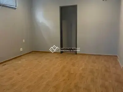 Sala / Conjunto com 0 quartos em Centro, Conselheiro Lafaiete - 40m²