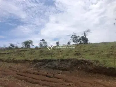 Lote / Terreno com 0 quartos em Centro, Caranaíba - 300m²