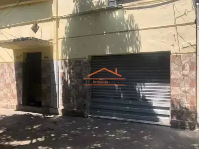 Prédio com 3 quartos em Barro Preto