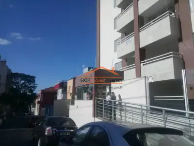 Área Privativa com 2 quartos em Prado
