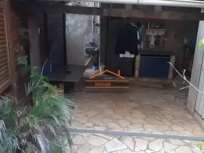 Casa com 4 quartos em Sagrada Família