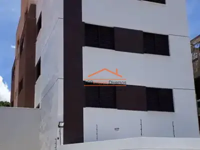Cobertura com 3 quartos em Santa Lúcia