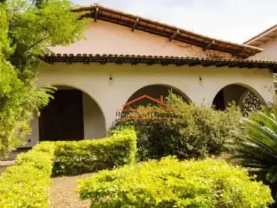 Casa com 4 quartos em Cidade Jardim