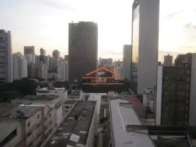 Apartamento com 4 quartos em Centro