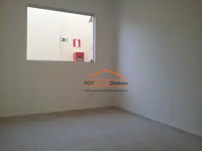 Casa Geminada com 2 quartos em Santa Mônica