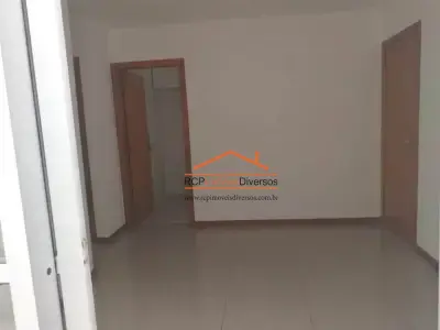 Casa Geminada com 3 quartos em Santa Mônica