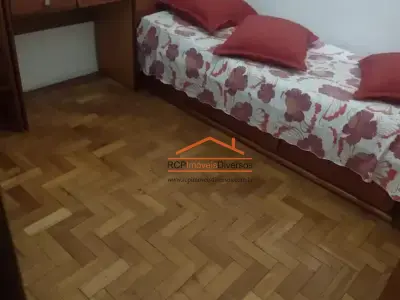 Apartamento com 3 quartos em Centro
