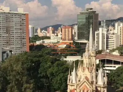 Apartamento com 3 quartos em Funcionários
