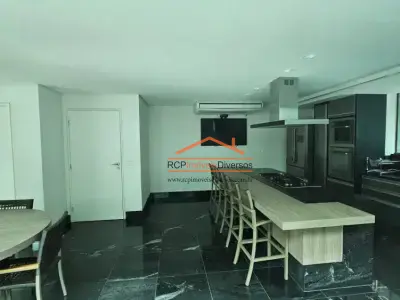 Apartamento com 4 quartos em Funcionários
