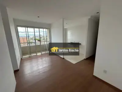 Apartamento com 2 quartos em Parque Riacho das Pedras