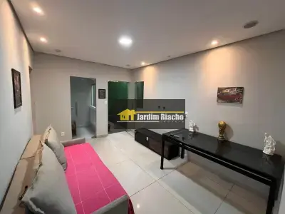 Casa com 3 quartos em Jardim Riacho das Pedras