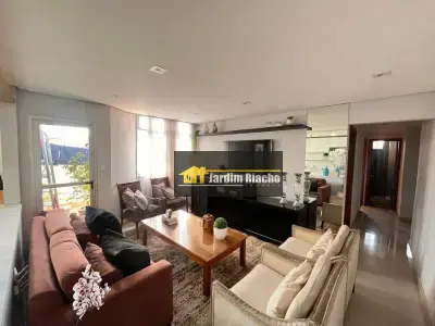 Apartamento com 3 quartos em Jardim Riacho das Pedras