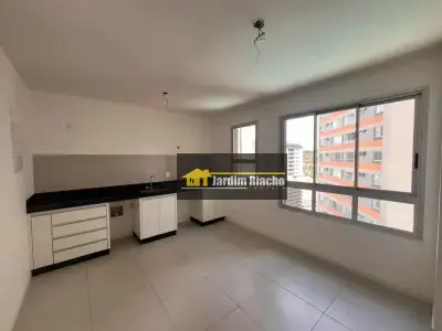 Apartamento com 2 quartos em Jardim Riacho das Pedras